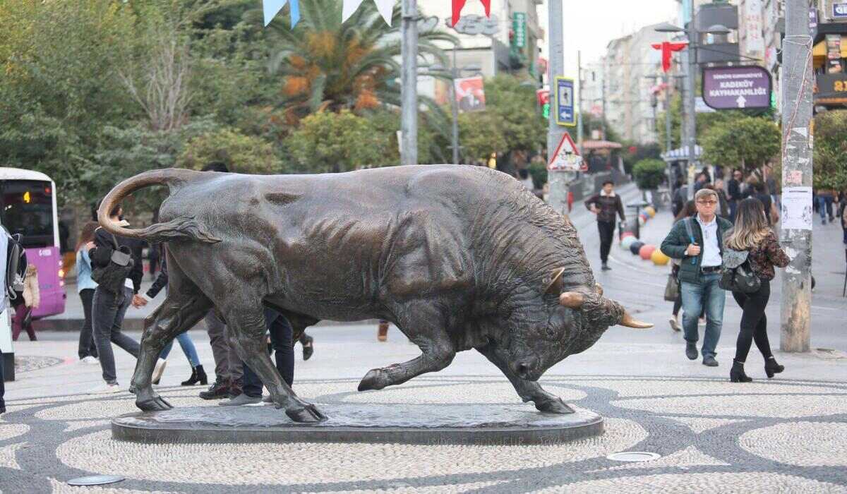 Boğa Heykeli Kadıköy