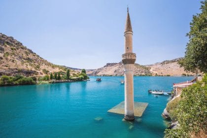 Doğa Harikası Halfeti: Sular Altındaki Cennetin Sırları