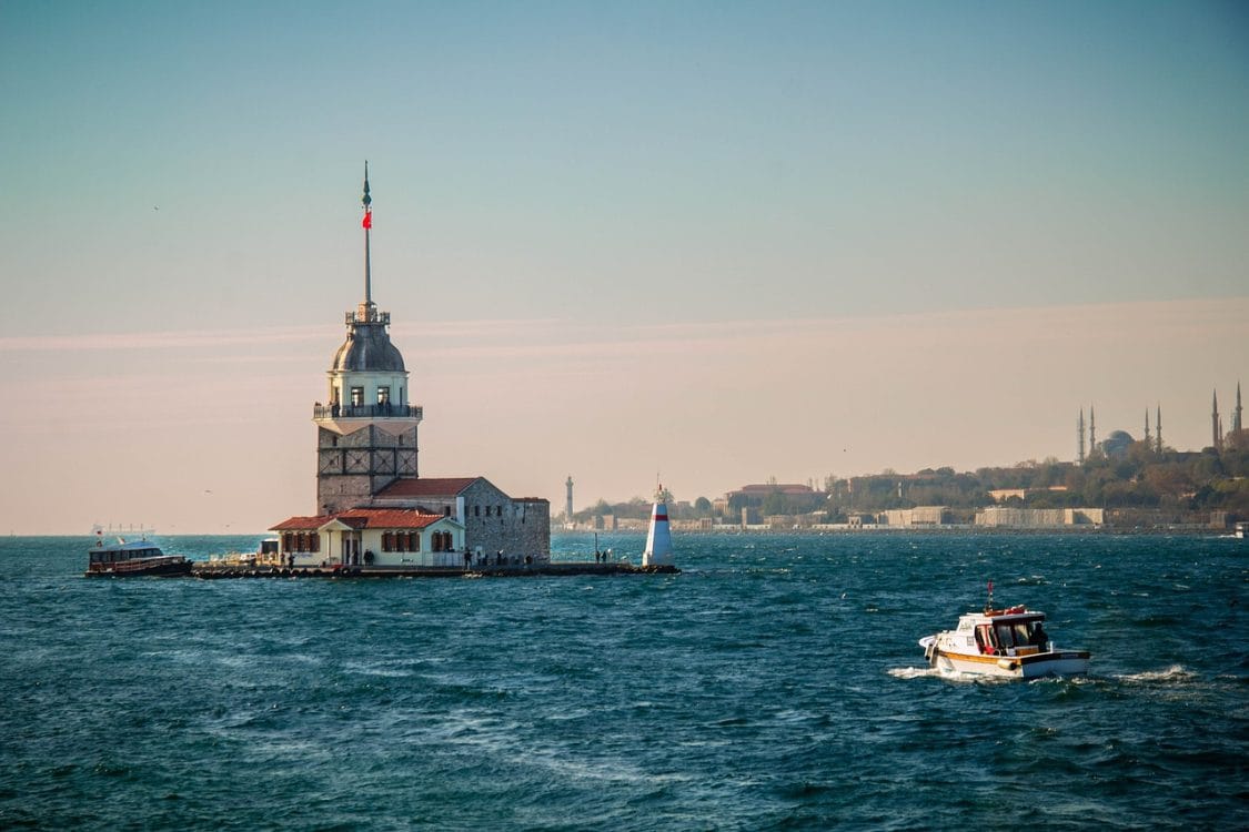 İstanbul'un Sembolü Kız Kulesi Güvenlikten Tarihi Anılara