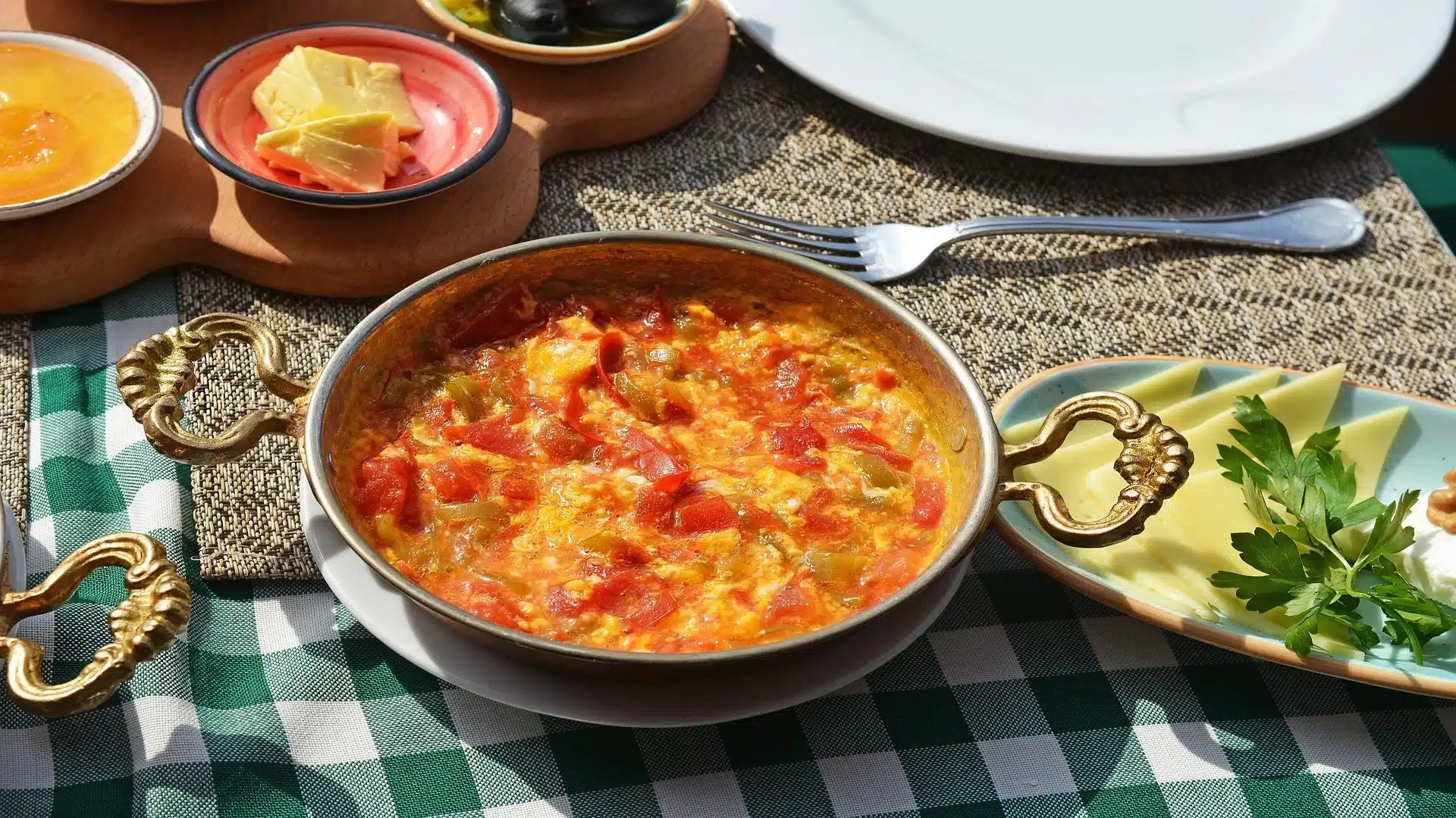 İyi Menemen Yapmanın Püf Noktaları Nelerdir?
