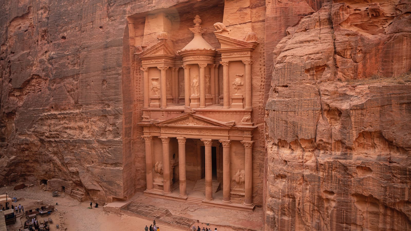 Petra Kayalara Oyulmuş Antik Bir Şehir