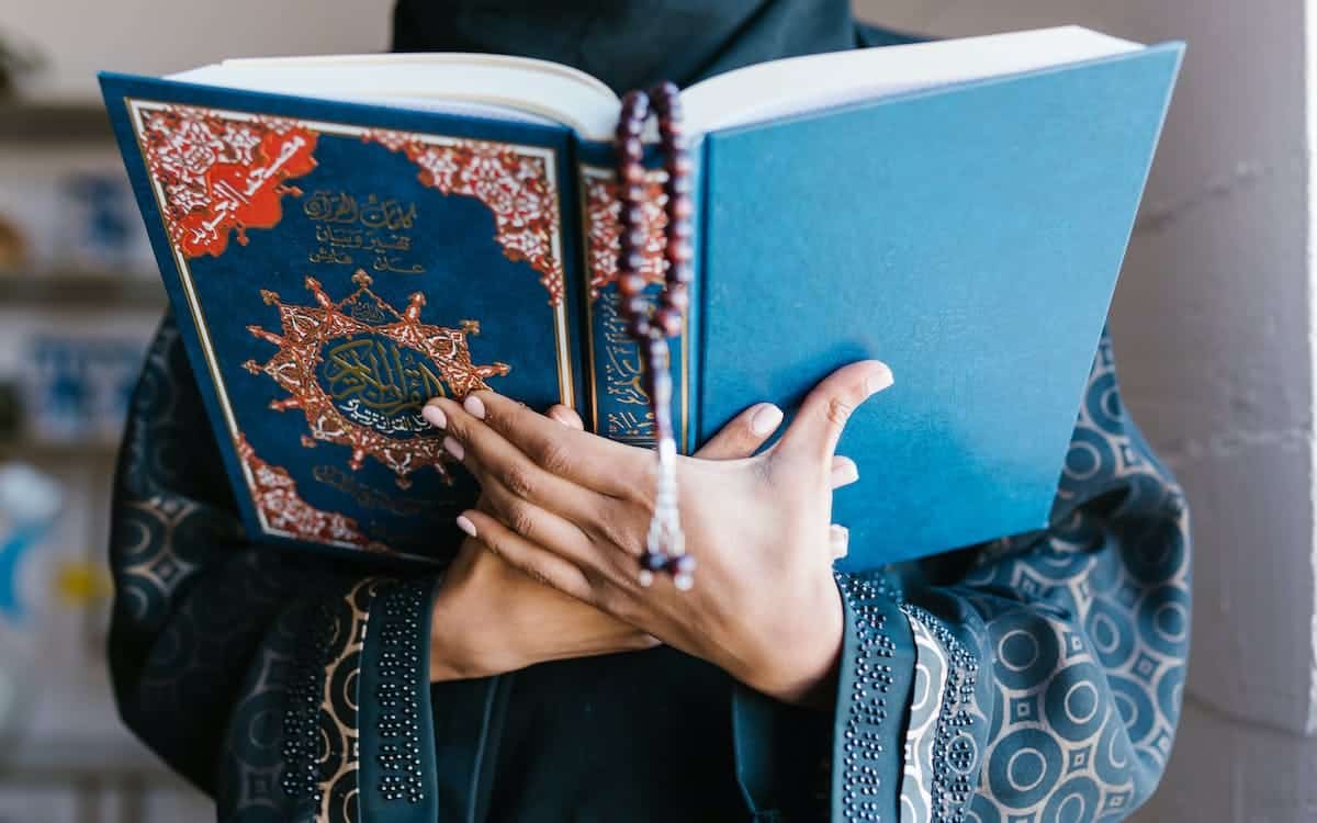 Güzel Ahlak Ve Hoşgörülü Olmak