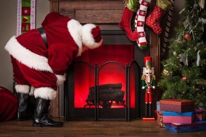 Noel Baba'nın Evlere Bacadan Girmesi