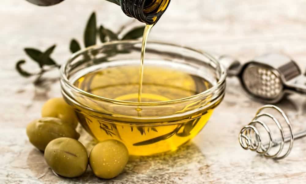 Zeytinyağı Kullanarak Saç Dökülmesini Nasıl Engellersiniz?