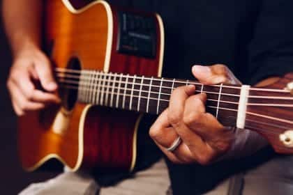 Bir Gitarın Temizliği ve Bakımı Nasıl Yapılır?