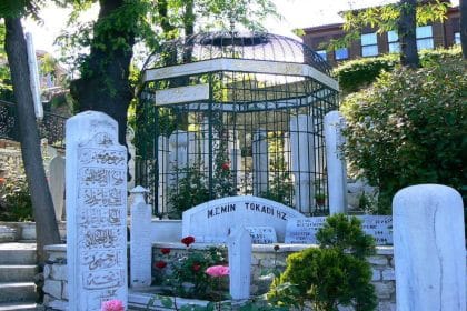 Mehmet Emin Tokadi Turbesi