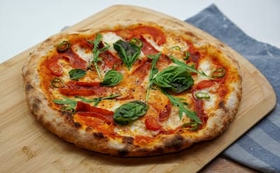 En İyi Ev Yapımı Pizza Nasıl Yapılır